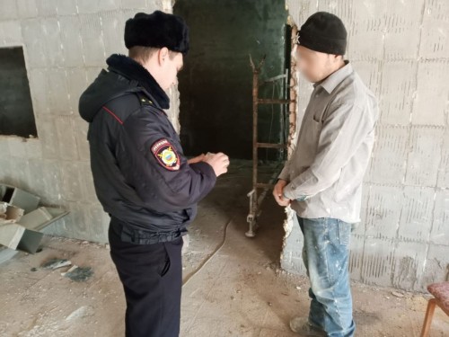 Сотрудники полиции Бузулука выявили нарушения при осуществлении иностранными гражданами трудовой деятельности в Российской Федерации 